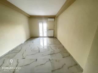 Forumland Real Estate, Σαλόνι