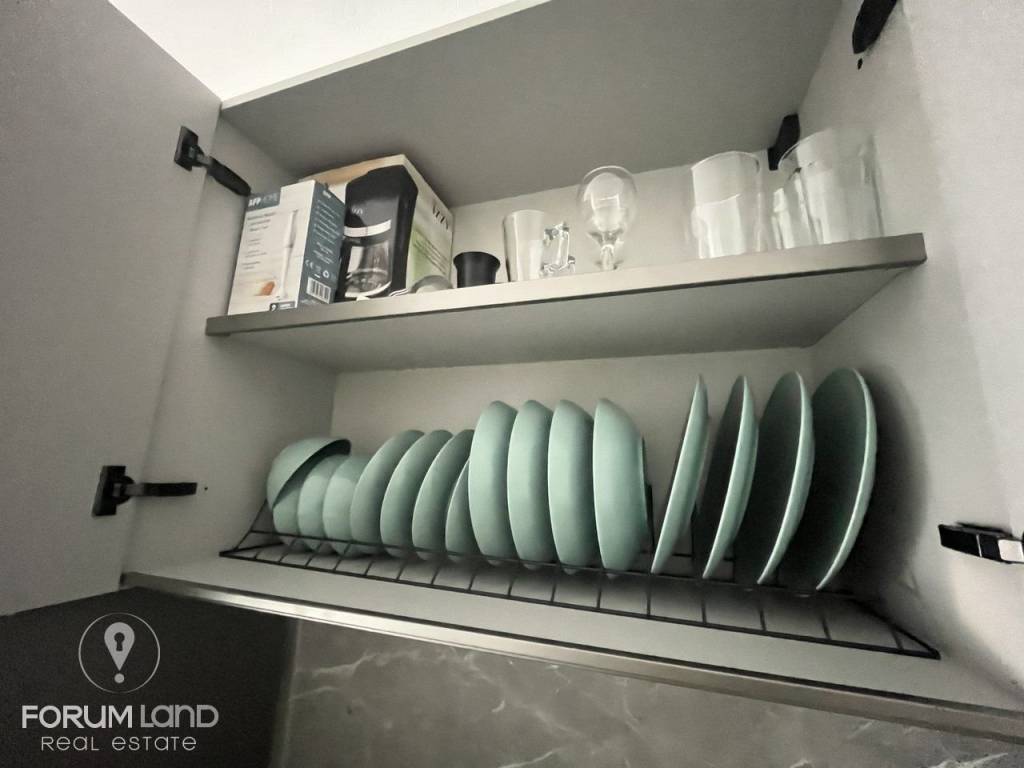 Forumland Real Estate, πιάτα ποτήρια