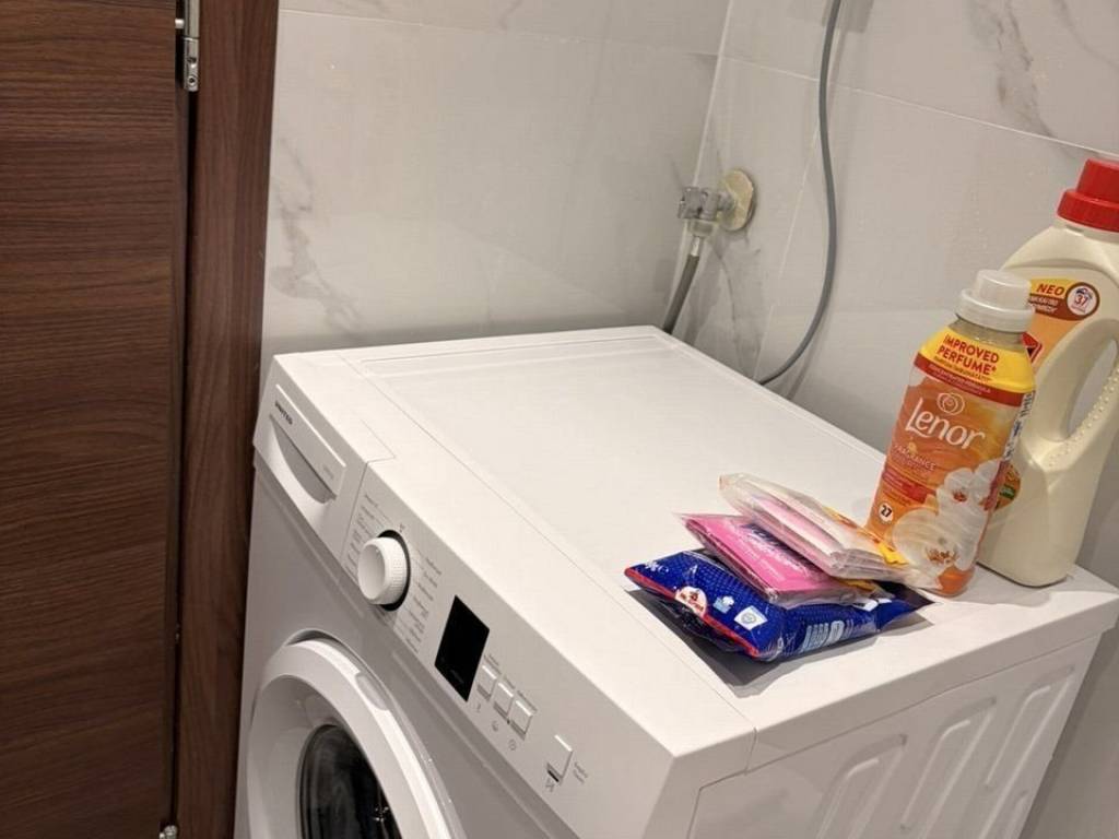 Forumland Real Estate, Μπάνιο