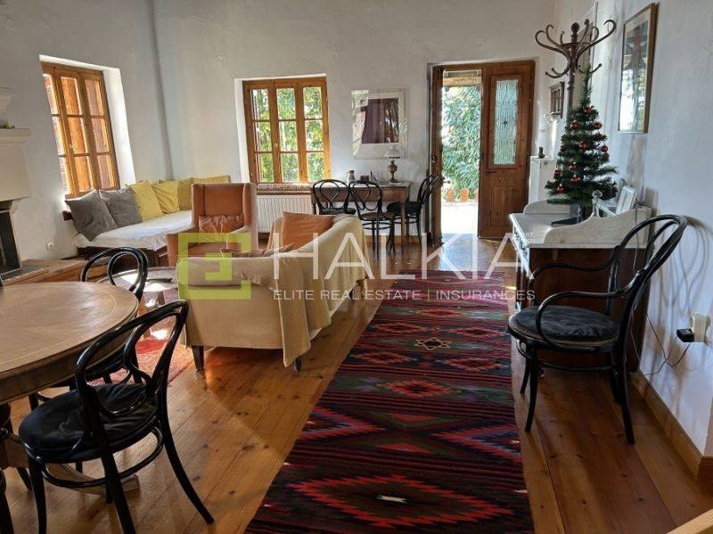 Σαλόνι όροφος