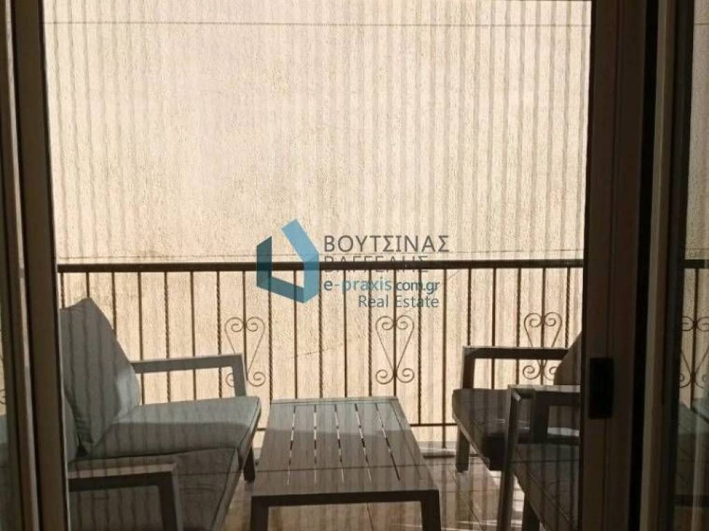 Μπαλκόνι στο σαλόνι