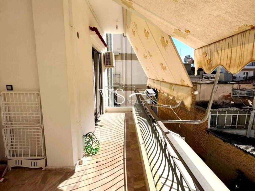 Θέα απο μπαλκόνι