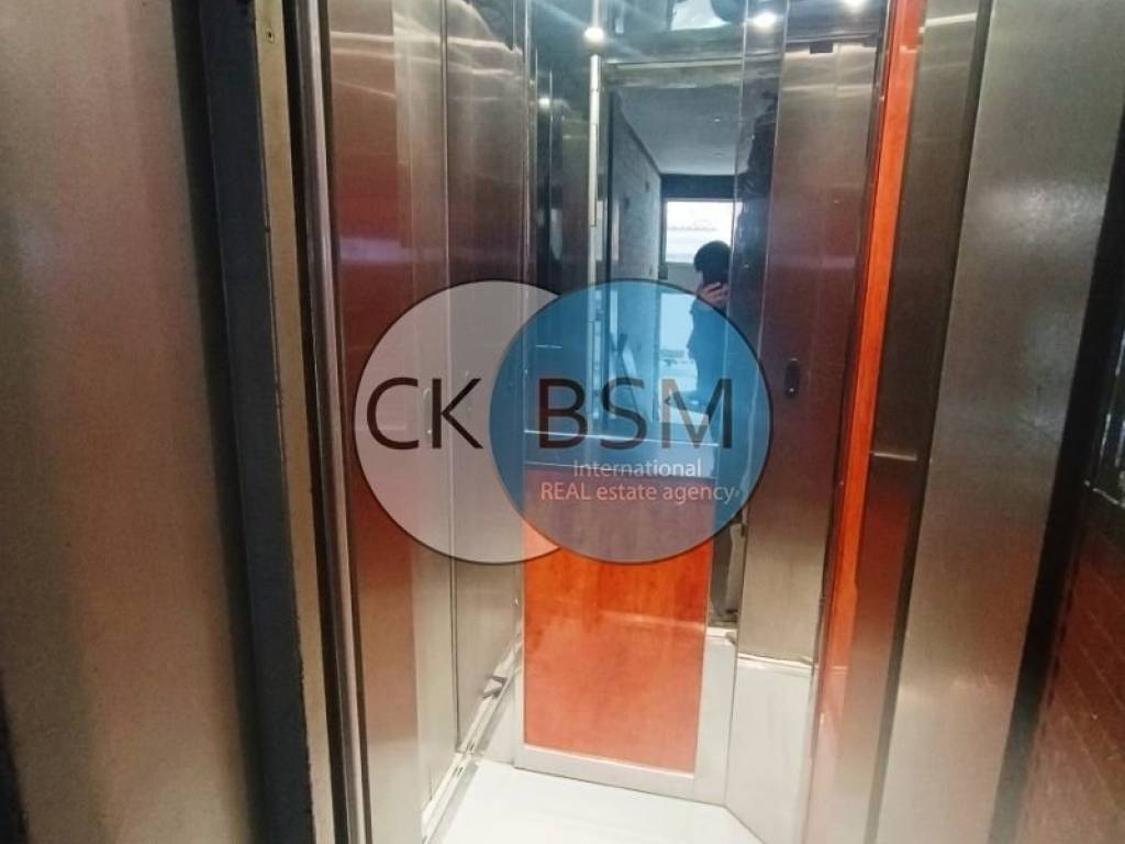 Ασανσέρ / Elevator