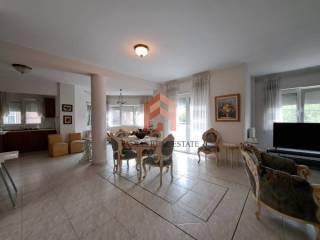 Σαλοκουζίνα