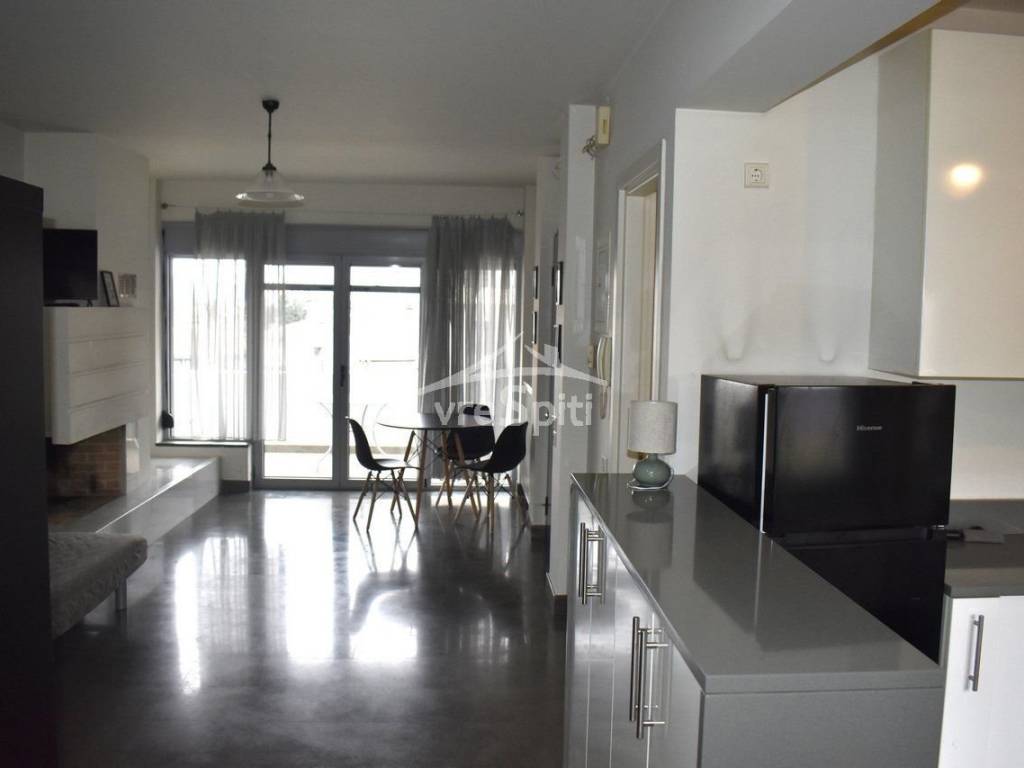 ΕΝΙΑΙΟΣ ΧΩΡΟΣ