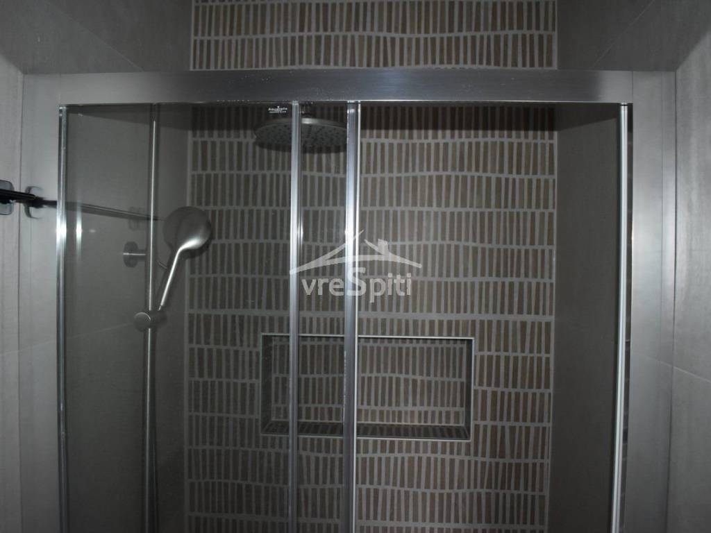 ΚΑΜΠΙΝΑ ΛΟΥΤΡΟΥ