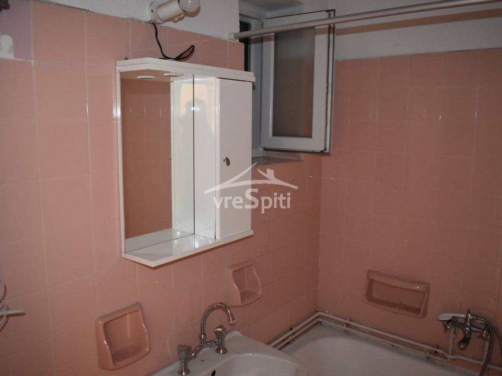 ΑΠΟΨΗ ΜΠΑΝΙΟΥ