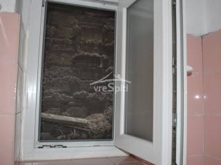 ΠΑΡΑΘΥΡΟ ΜΠΑΝΙΟΥ