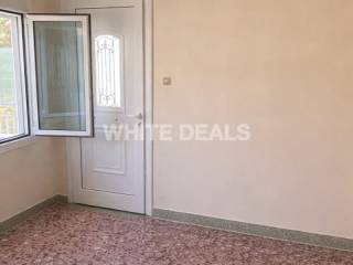 Κεντρική είσοδος και χώλ