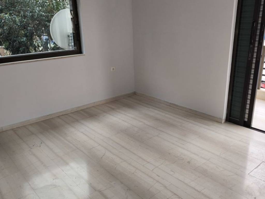 Τραπεζαρία ή 2ο Υπνοδωμάτιο