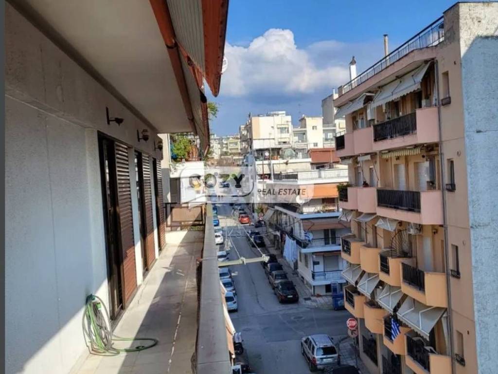 Θέα απο μπαλκόνι