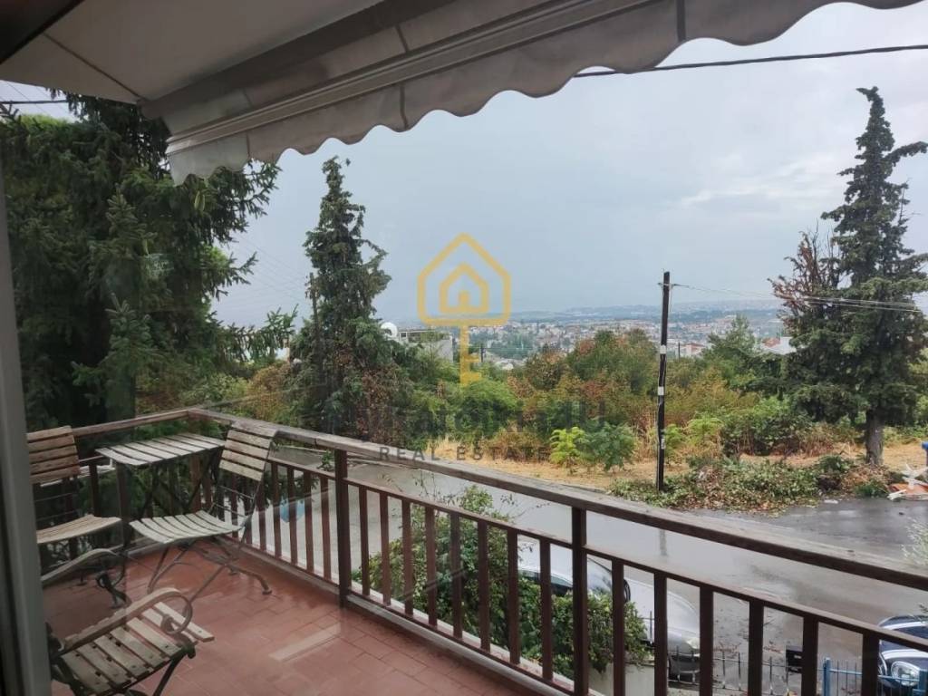 Θέα από μπαλκόνι