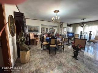 Forumland Real Estate, Σαλόνι με τζάκι