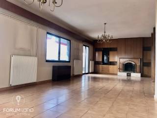 Forumland Real Estate, Σαλόνι με τζάκι