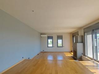 SALONI KYRIAS KATOIKIAS