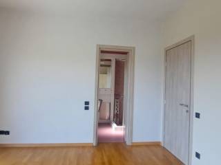 DEYTERO YPNODOMATIO ME MPANIO EN SUITE