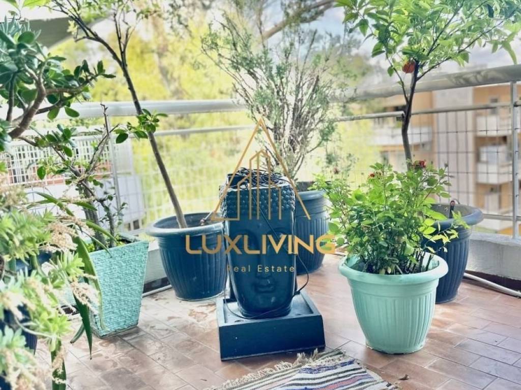 Θέα από μπαλκόνι