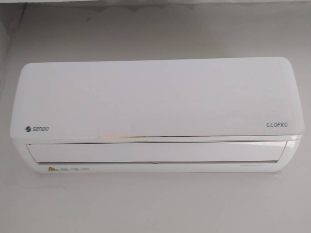 ANYPLACE MESITIKES YPERESIES