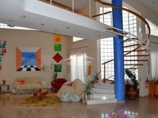 ΕΣΩΤΕΡΙΚΗ ΣΚΑΛΑ