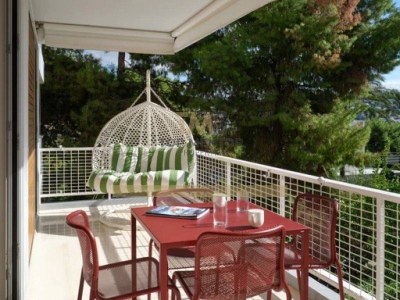 Θέα από μπαλκόνι