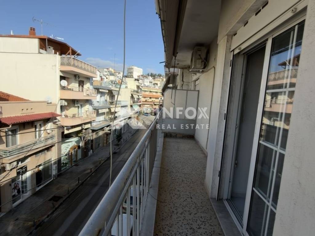 Θέα από μπαλκόνι