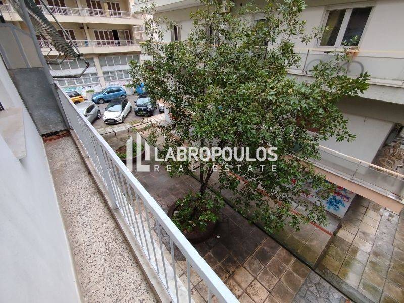 Θέα από μπαλκόνι