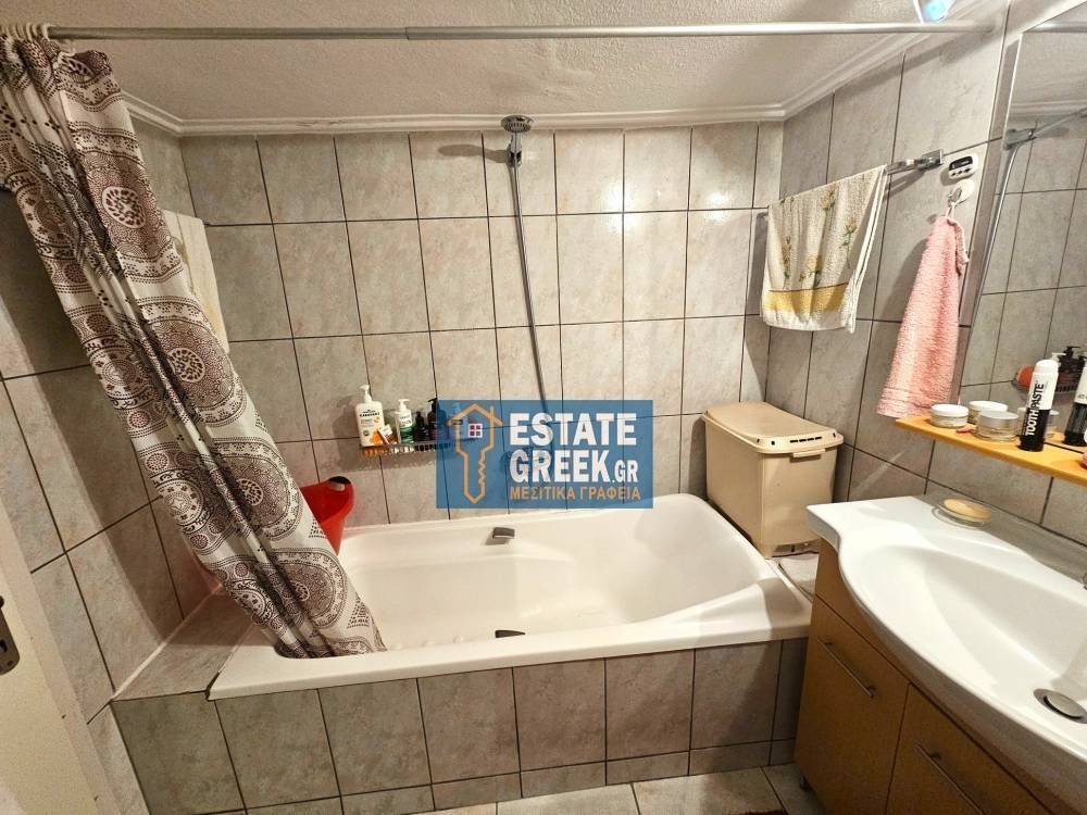 4ος όροφος ★ 3 υπνοδωμάτια ★ 2Κλιματιστικά ★ Ηλεκτρικές συσκευές