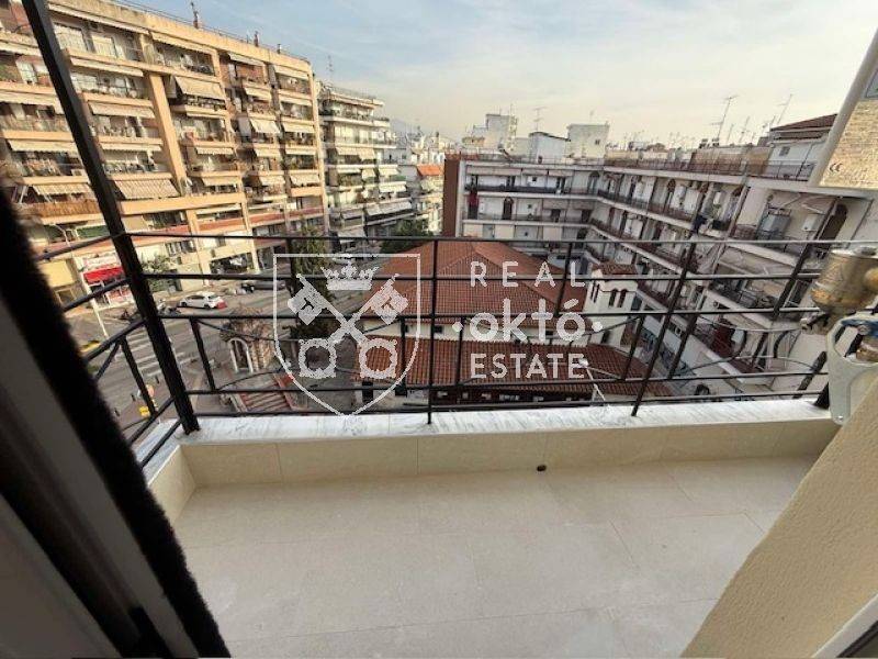 Θέα από μπαλκόνι