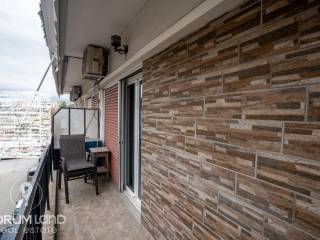 Forumland Real Estate, Μπαλκόνι