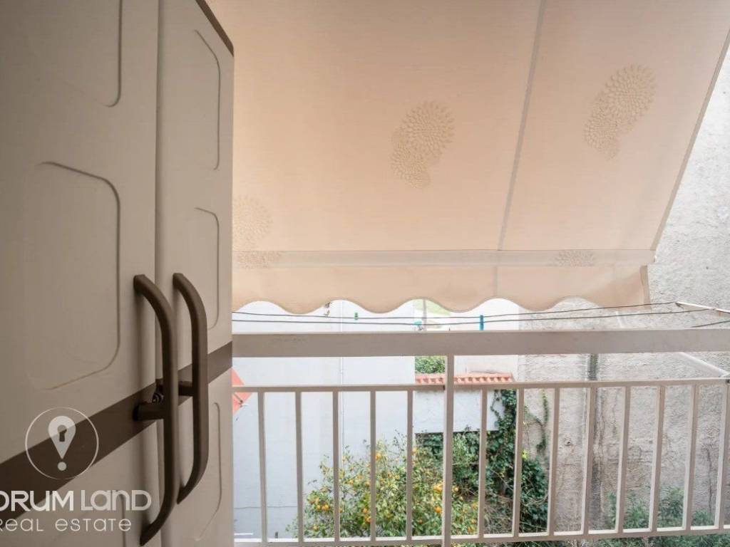 Forumland Real Estate, Μπαλκόνι πίσω