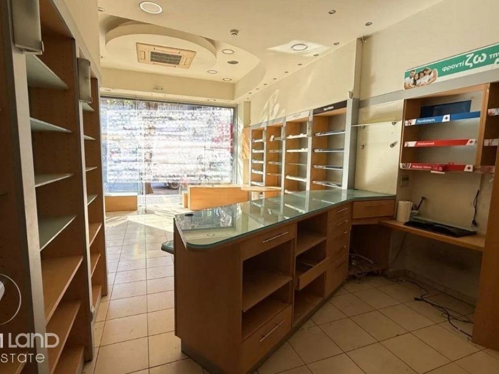 Forumland Real Estate, Ισόγειο κατάστημα