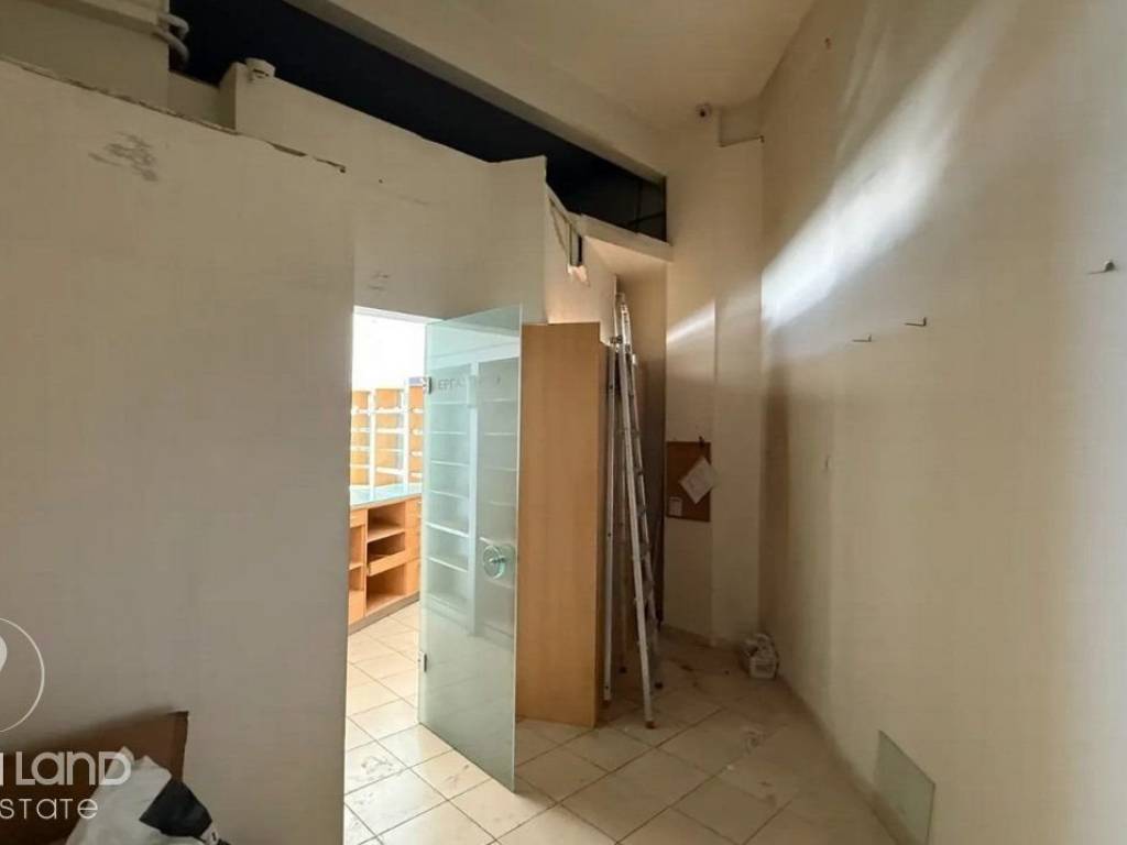 Forumland Real Estate, Ισόγειο κατάστημα