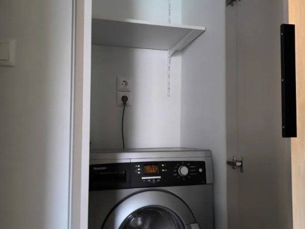 Forumland Real Estate, Πλυντήριο