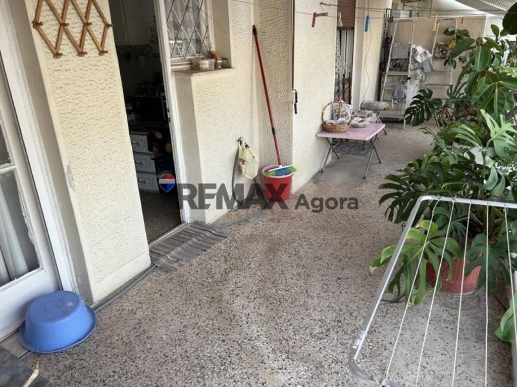 Θέα από μπαλκόνι