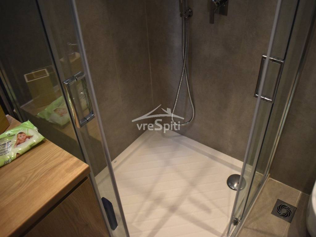 ΚΑΜΠΙΝΑ ΛΟΥΤΡΟΥ