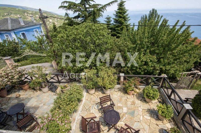 Θέα από μπαλκόνι