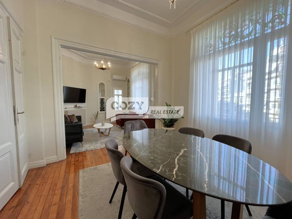 Σαλοτραπεζαρία 