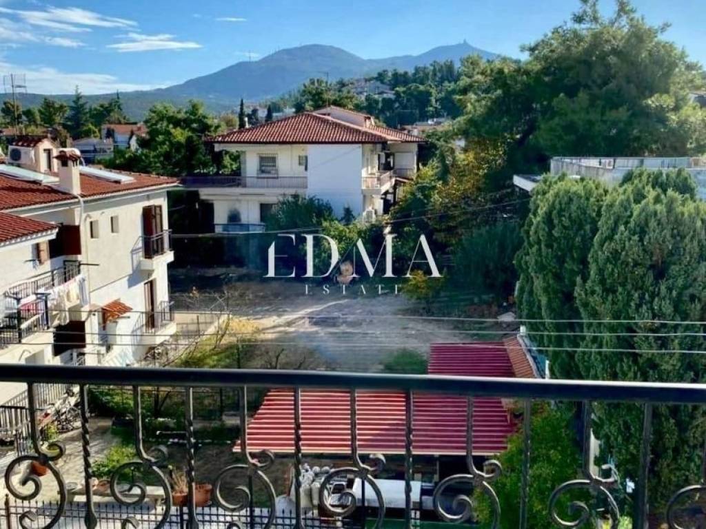 Θέα από μπαλκόνι