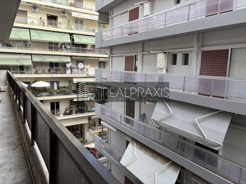 Θέα από μπαλκόνι