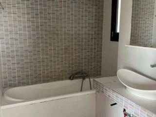 Forumland Real Estate, Μπάνιο