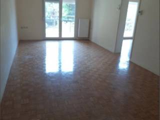 Forumland Real Estate, Σαλόνι