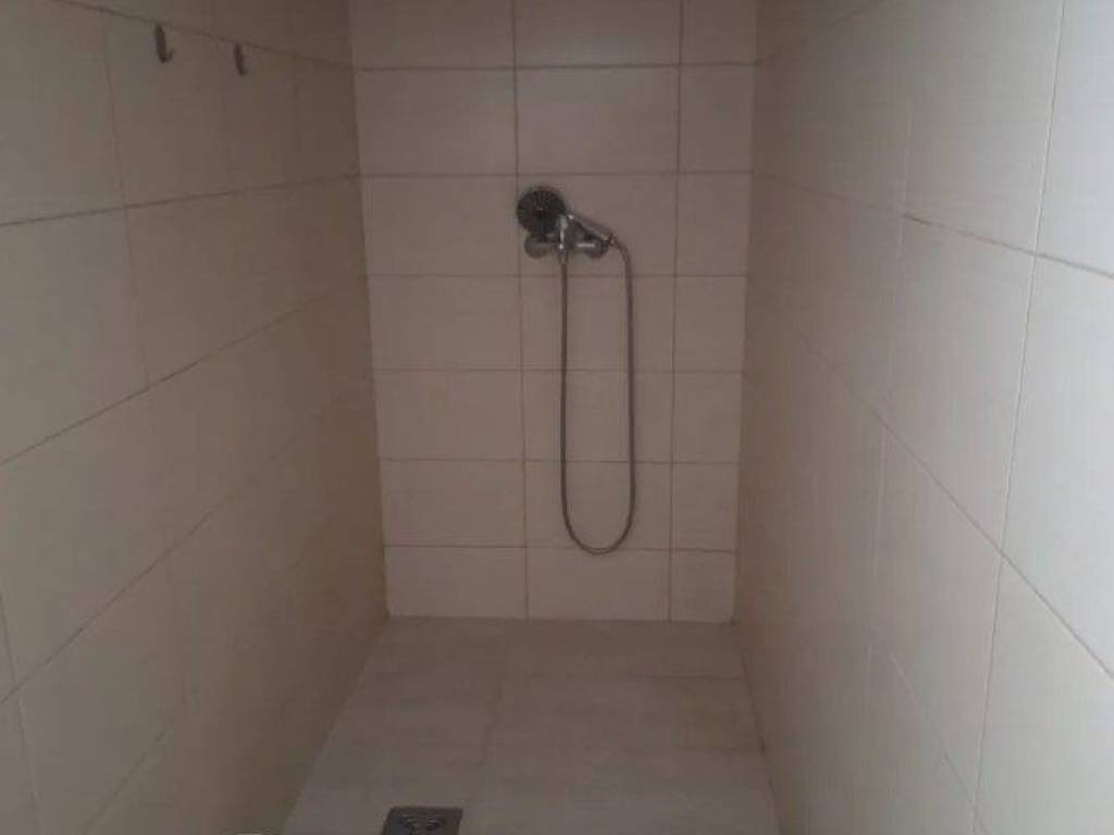 Forumland Real Estate, Μπάνιο