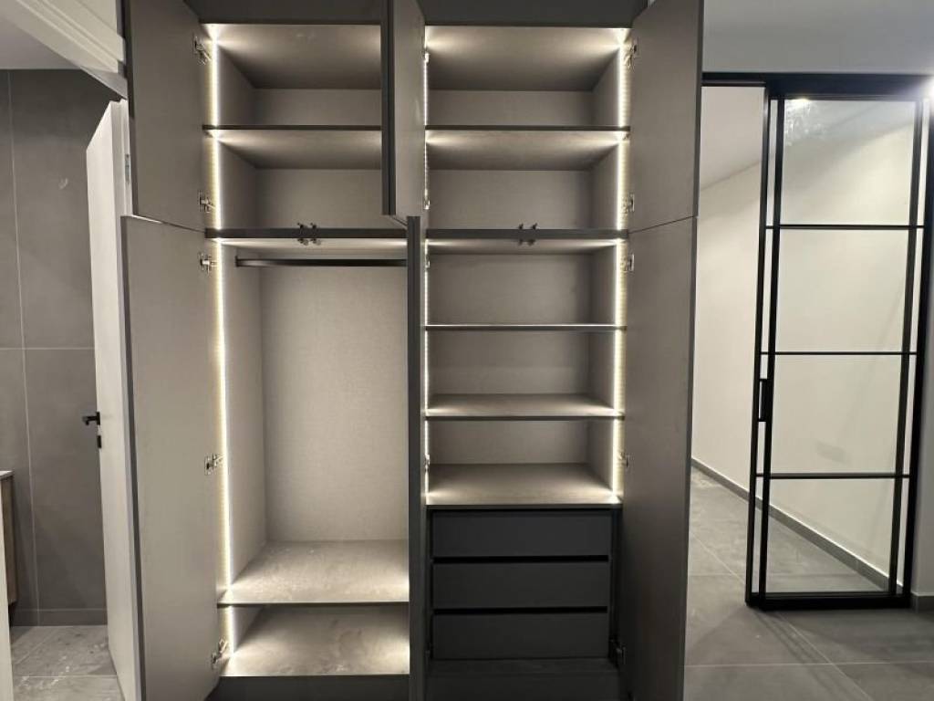 Ντουλάπα δεύτερου υπνοδωματίου