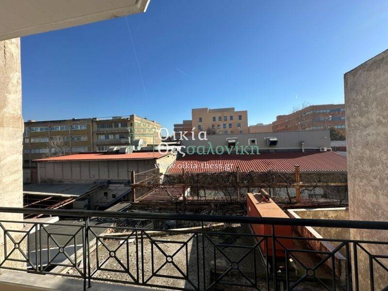 Θέα από μπαλκόνι