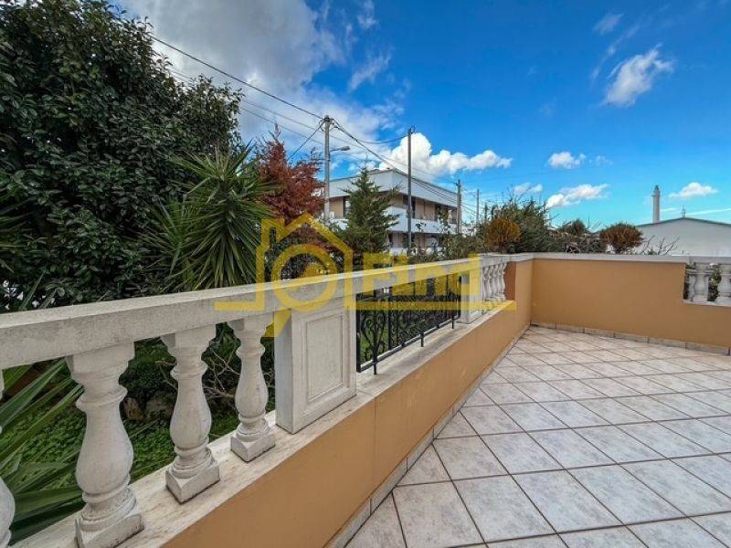 Θέα από μπαλκόνι