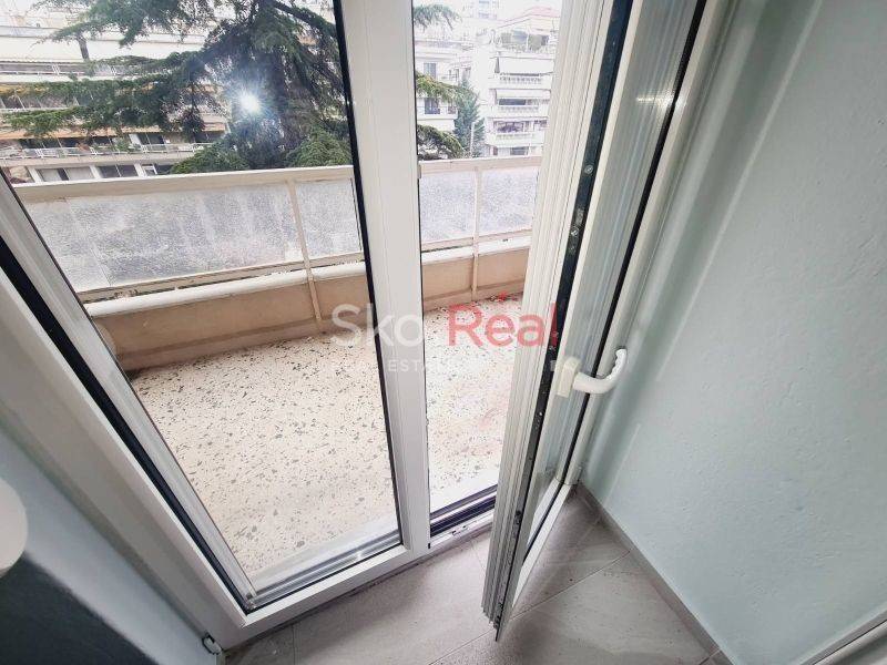 Συνθετικά κουφώματα διπλής υάλωσης