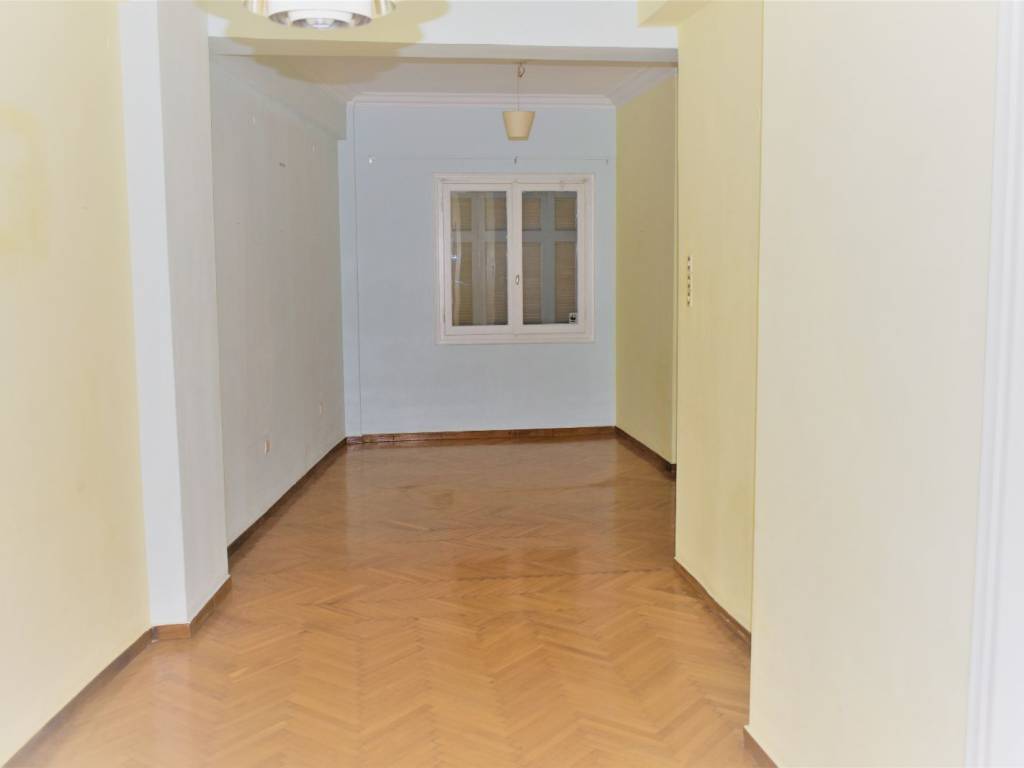 ΤΡΑΠΕΖΑΡΙΑ