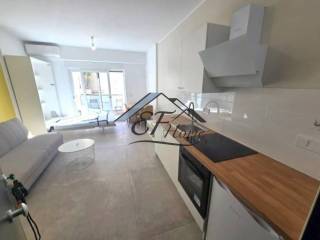 Ενιαίος χώρος κουζίνα-σαλόνι-υπνοδωμάτιο