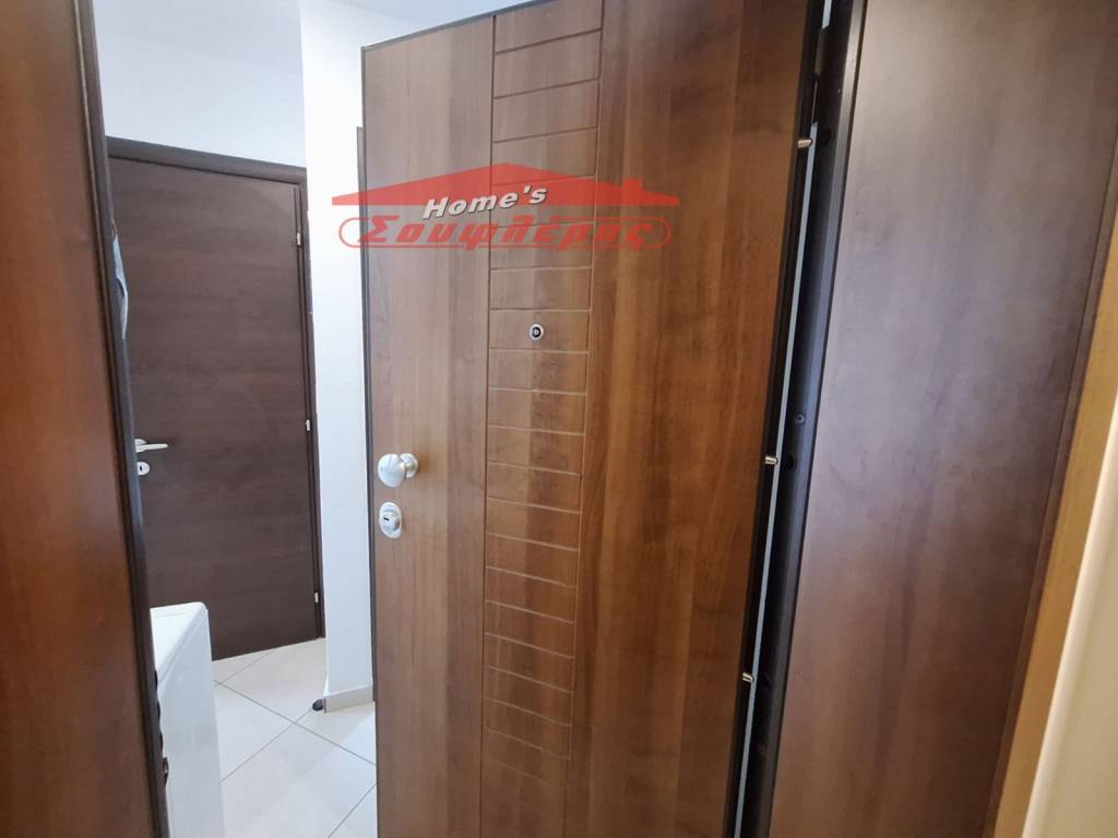 ΘΩΡΑΚΙΣΜΕΝΗ ΠΟΡΤΑ