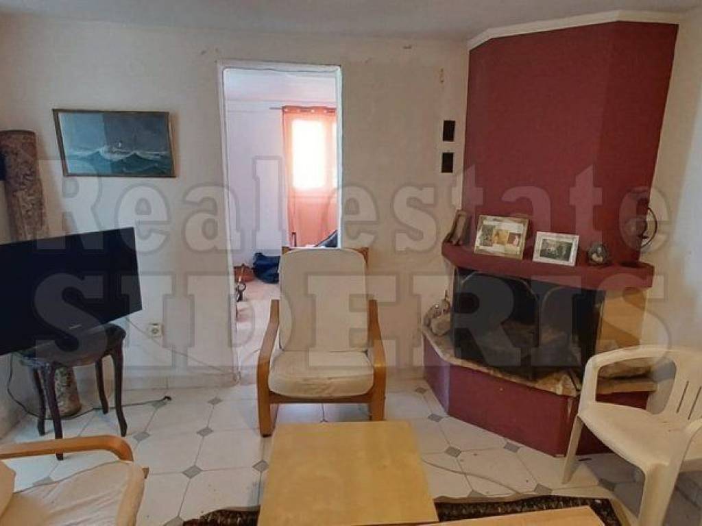 Σαλόνι με τζάκι